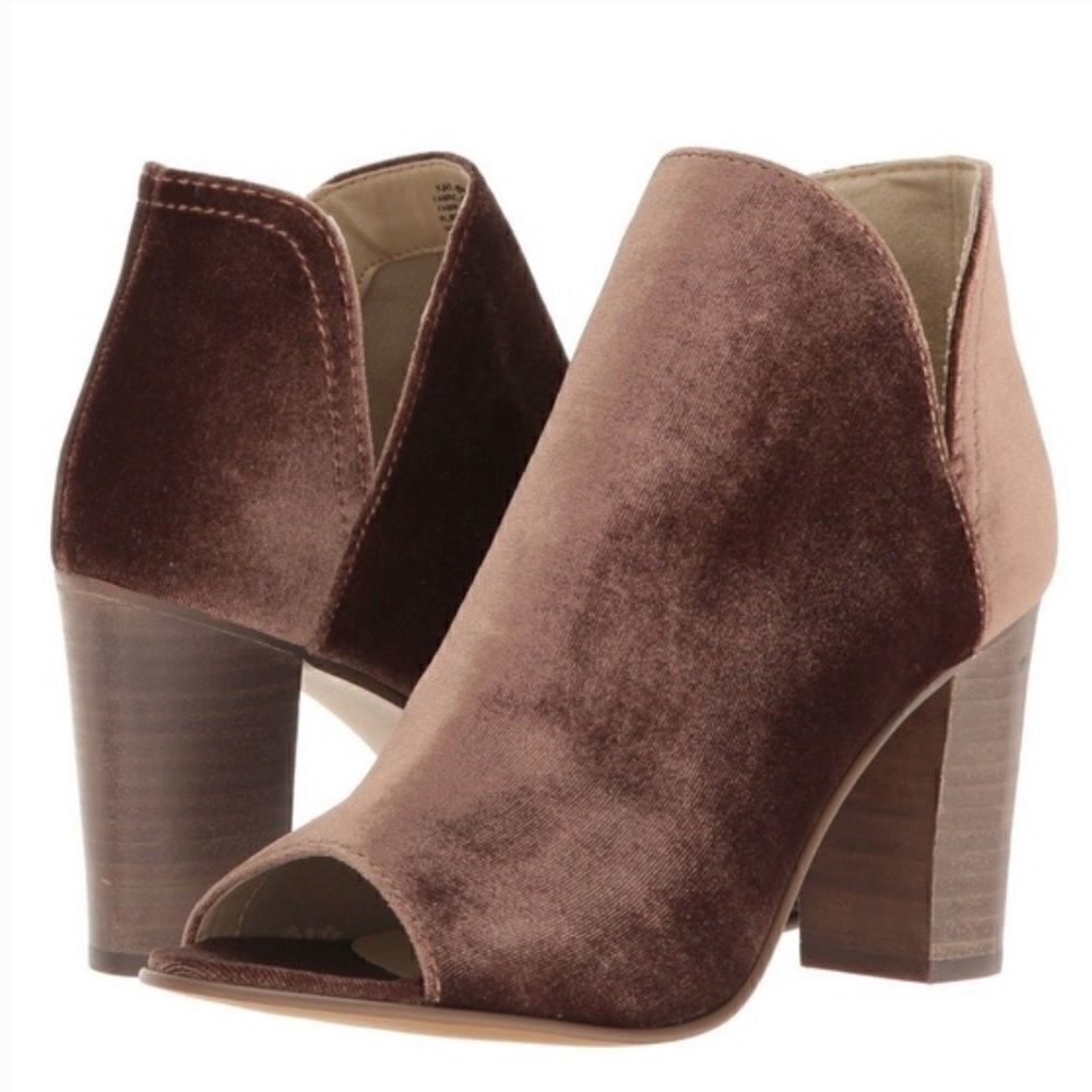 STEVE MADDEN KAITT Velvet Booties Open Toe Boots